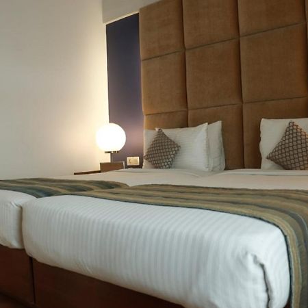 Hotel Yogi Executive, Navi Mumbai Exterior foto