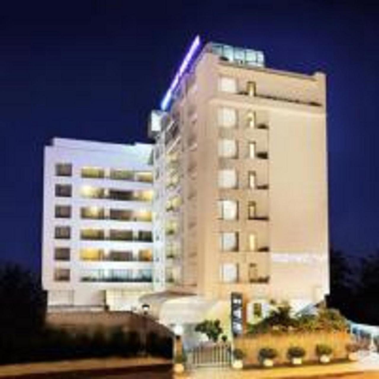 Hotel Yogi Executive, Navi Mumbai Exterior foto